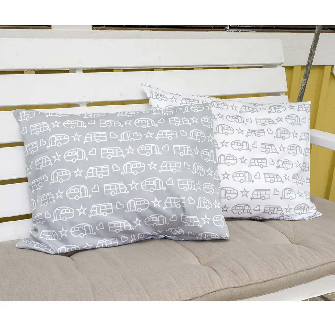 pufz-orngott-husvagn-vitt-gratt-i-hammock.webp
