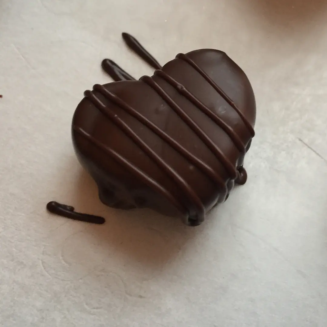 pufz-pralinform-hjarta-chokladhjarta-med-rippel.webp