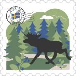 Trämagnet älg i skog – utan text